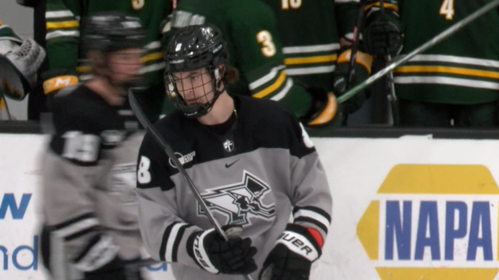 44174 Vo Pc Mhk V Duran Bruins Signing Isteele00 00 30 14still001