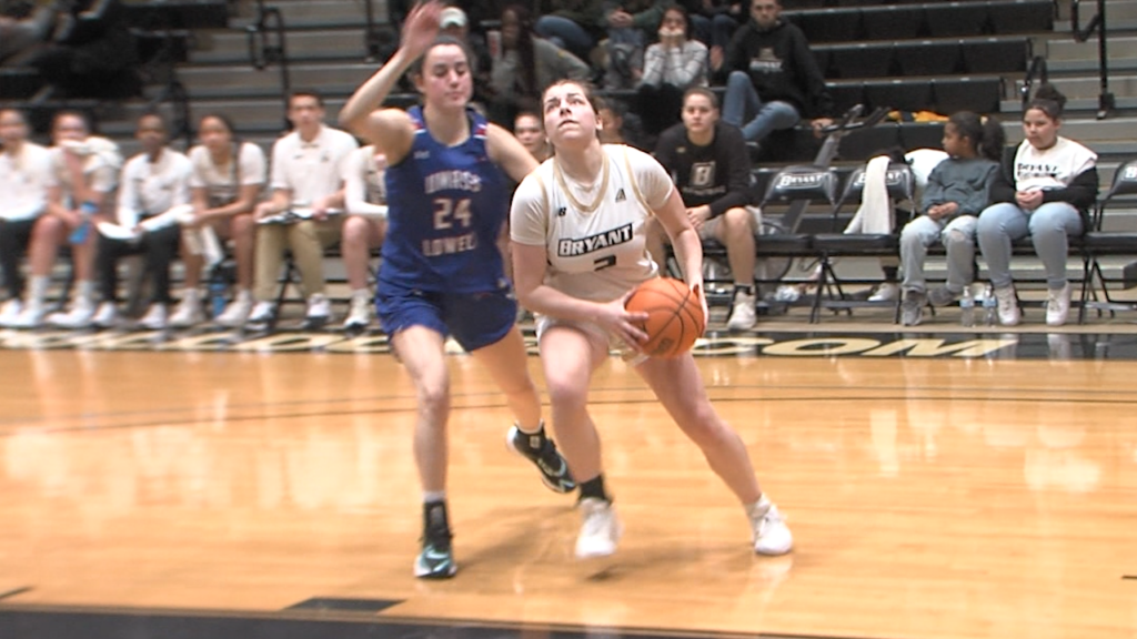 41455 Vo Bryant Wbb V Conference Awards Isteele00 00 02 01still001