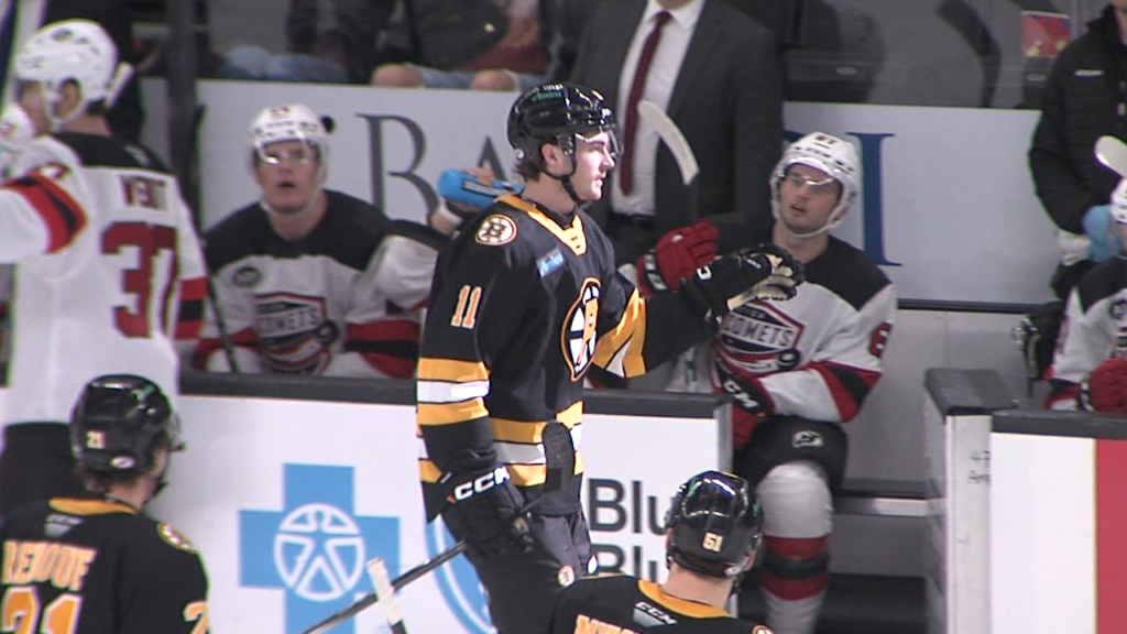 46942 Vo Pbruins Utica Rv Isteele Tria00 00 30 47still001