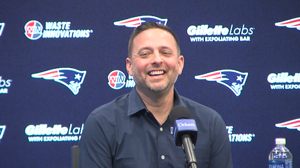 47466 Sot Pats S Eliot Wolf Draft Prep Isteele Tria00 00 29 28still001