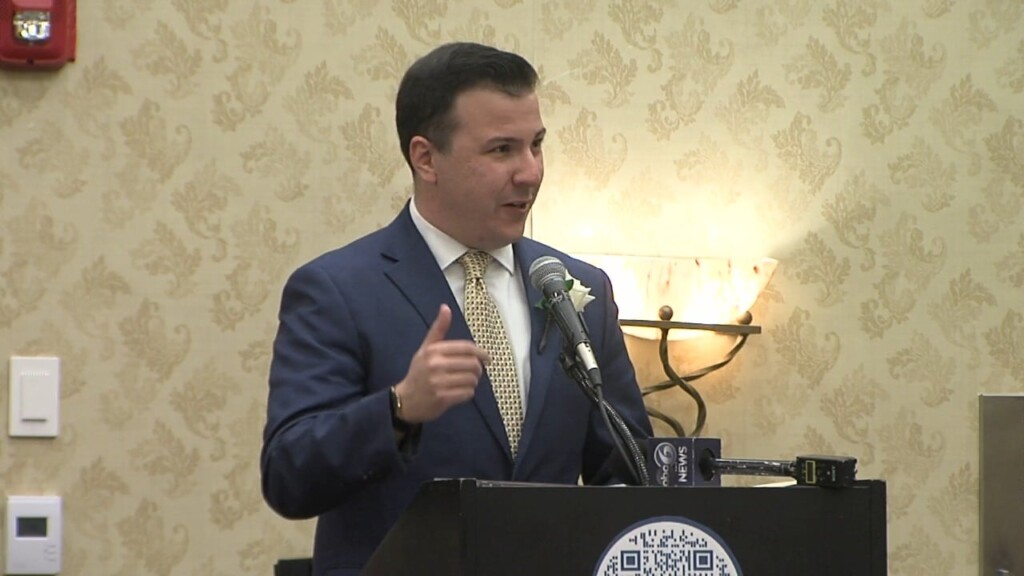 Riiaaa Holds Annual Awards Dinner In Warwick, Abc6 Sports Anchor Ian Steele Honored With Media Award