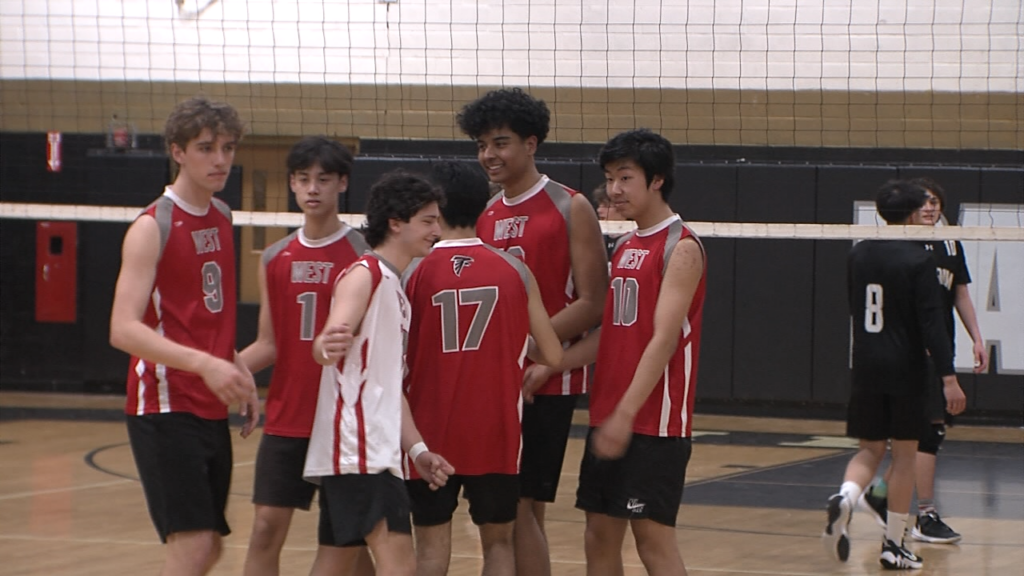 47499 Vo Cranston West Pilgrim Bvb V Isteele00 00 36 32still001