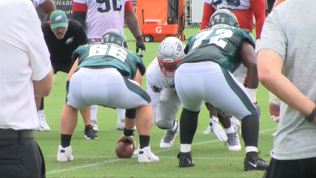 55001 Vo Pats V Joint Practice Eagles Isteelemxf00 00 00 02still001