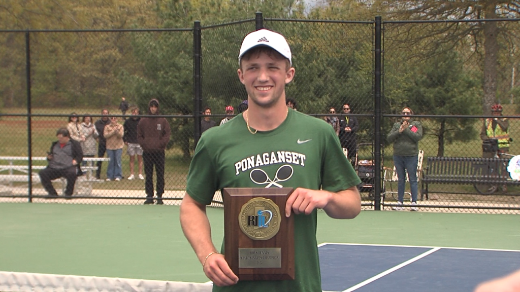 52264 Vo Riil Ov Boys Tennis Main Draw Singles Isteele00 01 14 09still001