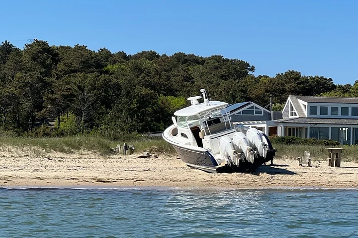 Vineyard Boat Crash