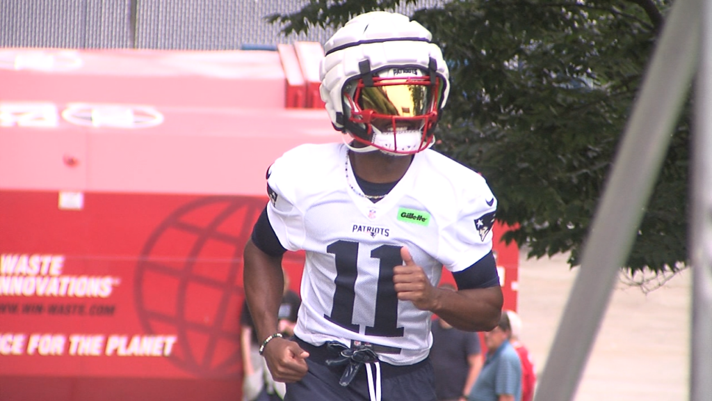 63850 Pkg Ian Thornton Interview Pkg Isteele00 00 17 14still001