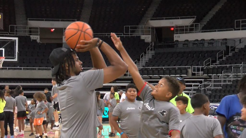 63860 Vo Bryce Hopkins Update Vo Ncoitmxf00 00 16 19still001