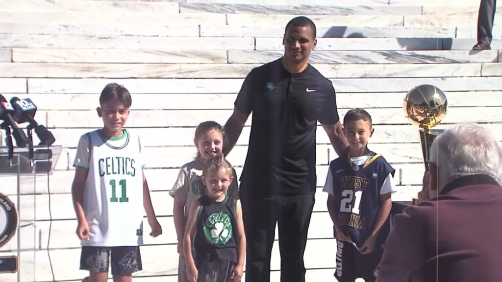 Johnston Joe Visits Ri