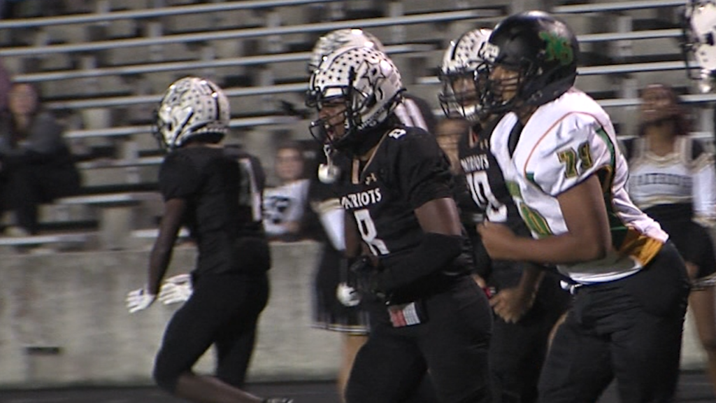 70312 Vo Davies North Smithfield Fb V Isteele00 00 21 32still001