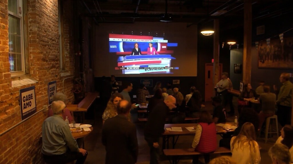 Rhode Islanders Gather For Vp Debate