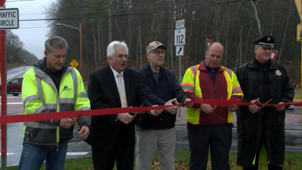 Richmond Cuts Ribbon On New Roundabout