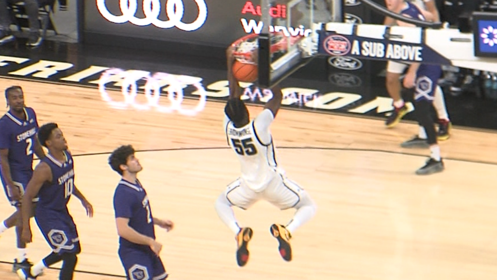 77884 Vo Pc Stonehill Mbb V Isteele00 00 09 39still001