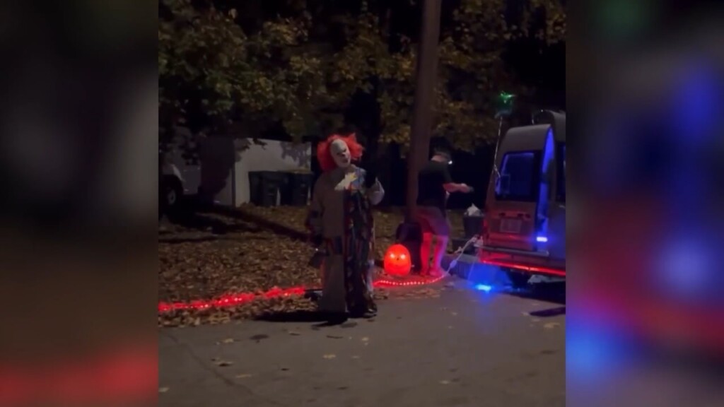 Clown In Smithfield Causes Dispute