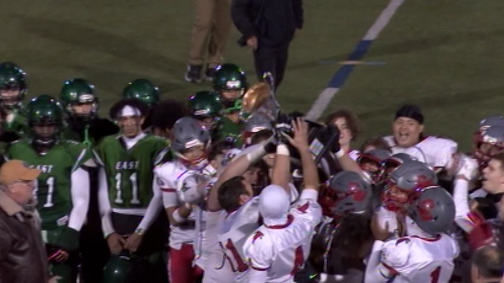 80340 Vo Cranston East West Vo Ncoitmxf00 00 42 03still001