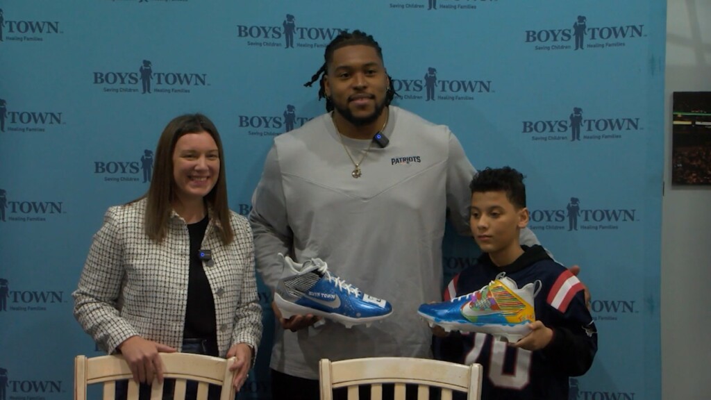 Patriots Player Gifted Custom Cleats At Portsmouth Home Program