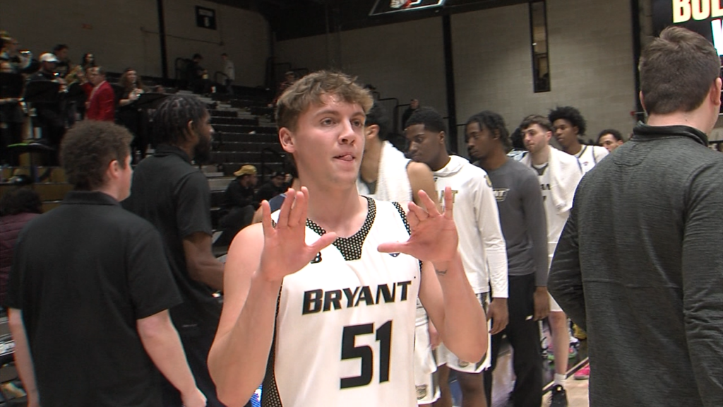 81560 Vo Bryant Vermont State Johnson Mbb Ov Isteele00 00 06 38still001