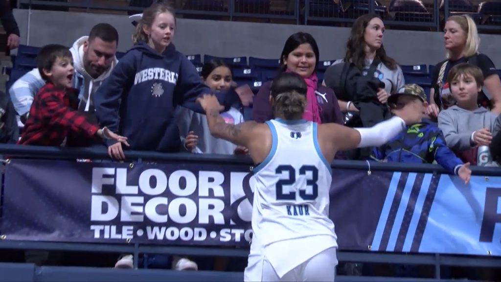 Uri Tammi Postmp400 00 14 23still001