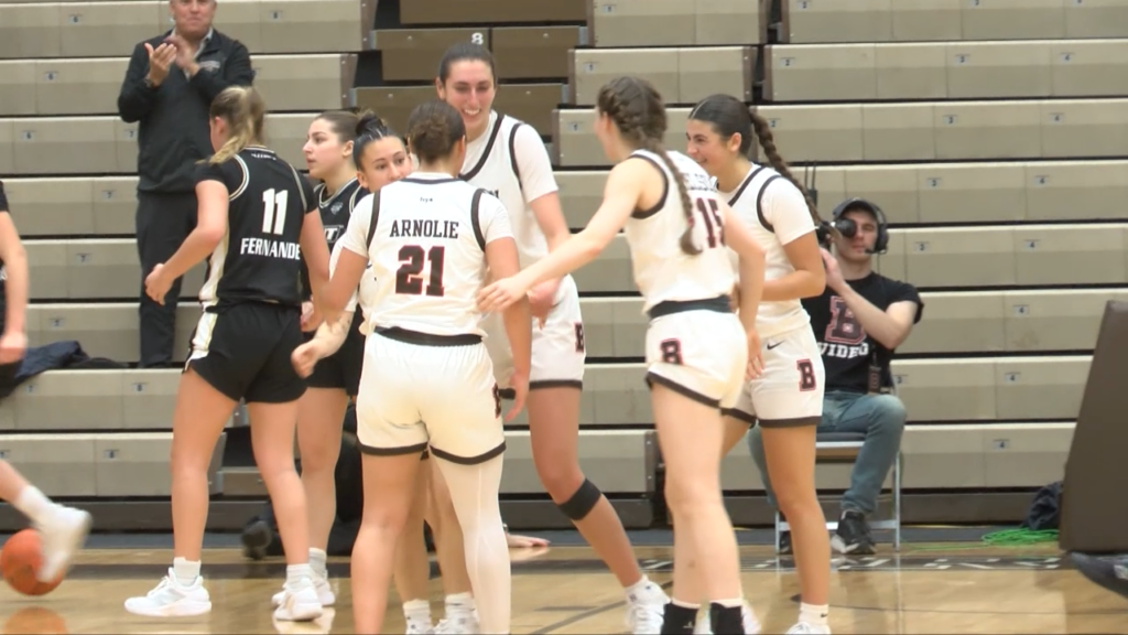 Brown Bryant Wbb Vomp400 00 43 27still001