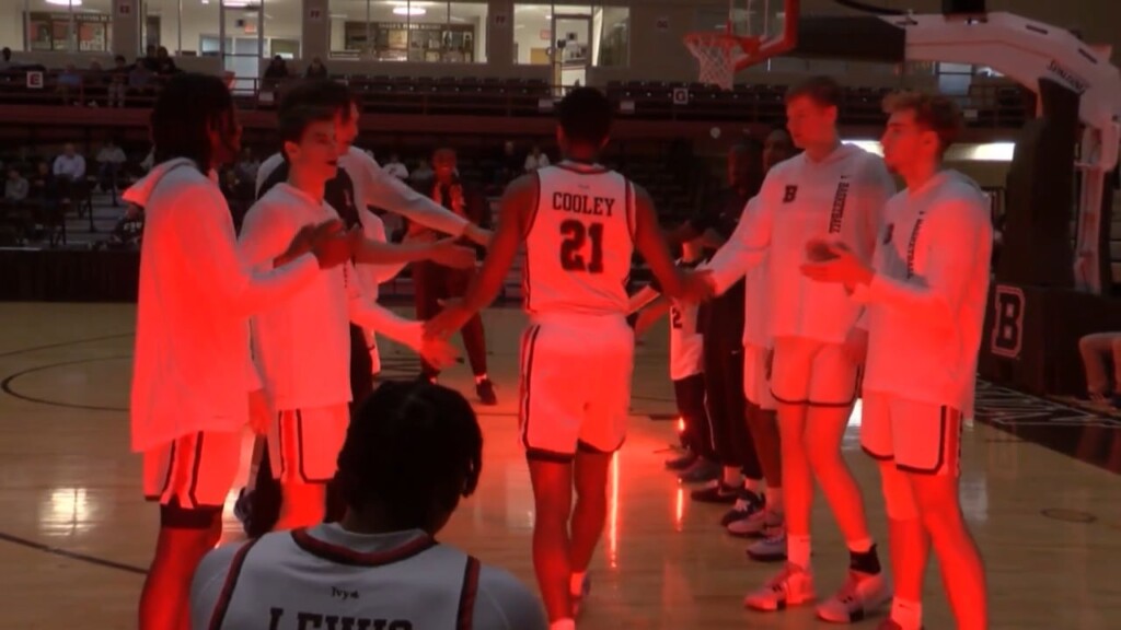 Brown Prepares To Make Short Trip To Smithfield For Rivalry Matchup With Bryant