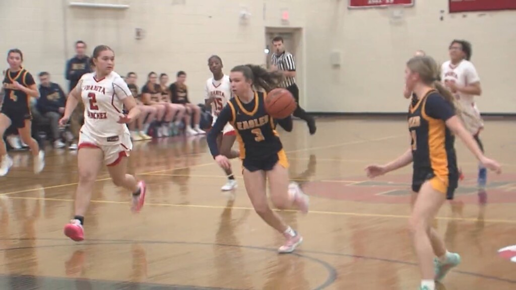 Barrington Girls Hoops Earns Road Win At Juanita Sanchez