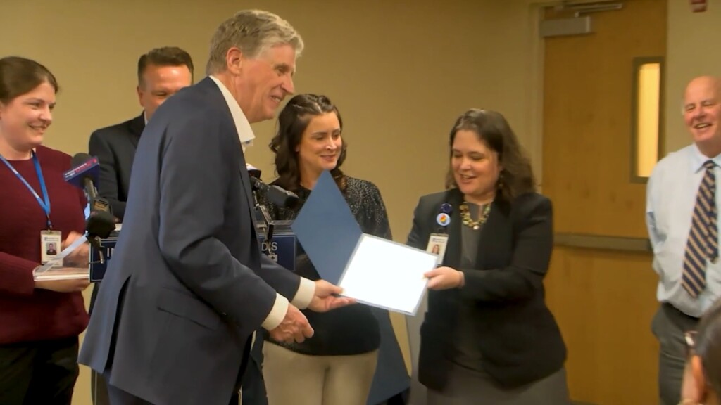 Mckee Introduces Plan To Expand Loan Program To Physicians