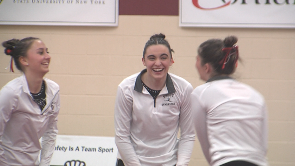 90215 Pkg Ian Sports 11pm 21525 Pkg Ncoit00 03 31 04still005