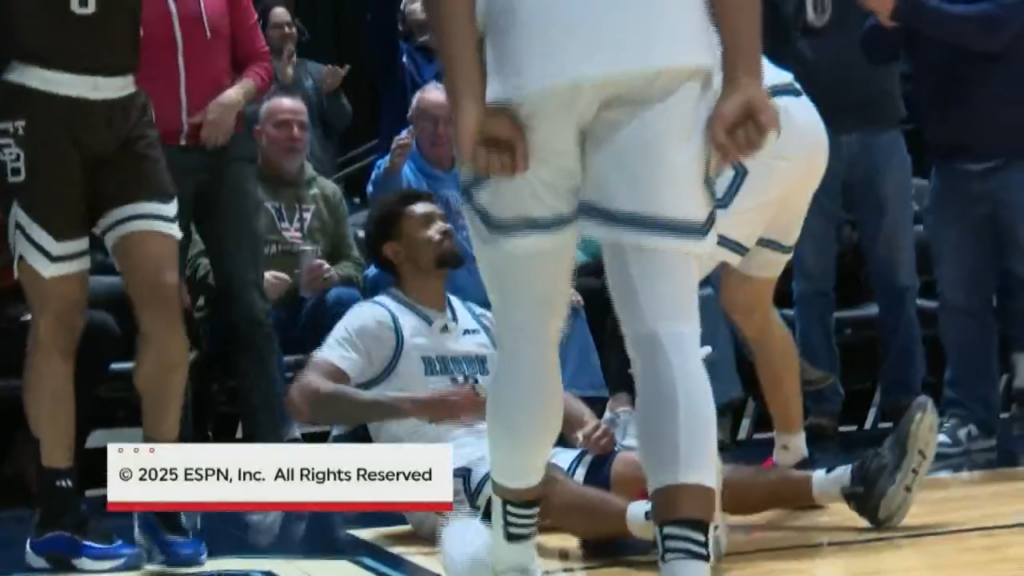 89858 Vo Uri St Bonaventure Cv Final Play Isteele00 00 22 23still001