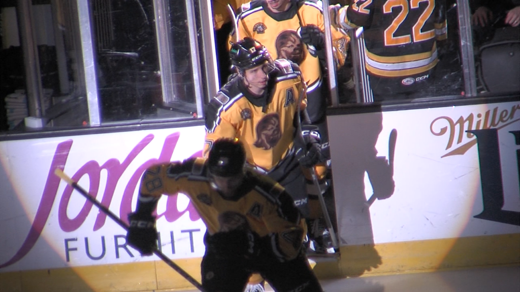 95913 Vo Pbruins Wolf Pack V Isteele00 00 47 21still001