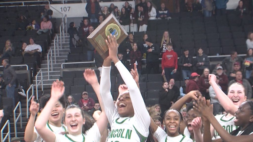 92335 Pkg Sports B Pkg Isteele00 02 23 08still003