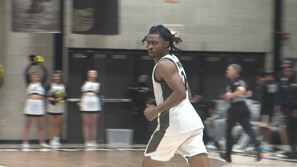 92986 Vo Bryant Mbb Rv America East Honors Isteele00 00 37 04still001