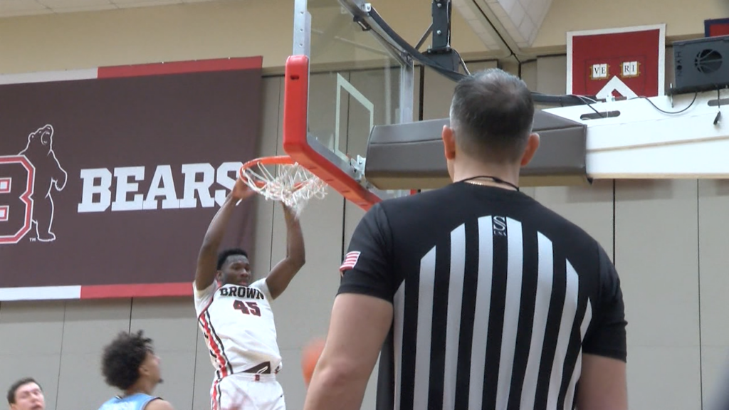 92755 Vo Brown Mbb Thurs Prep Vo Ncoit00 00 09 35still001