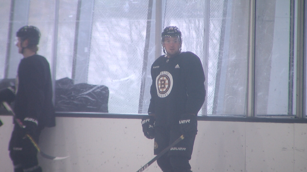 98121 Vo Bruins Rv Mcavoy Clancy Nominee Isteele00 01 04 11still001