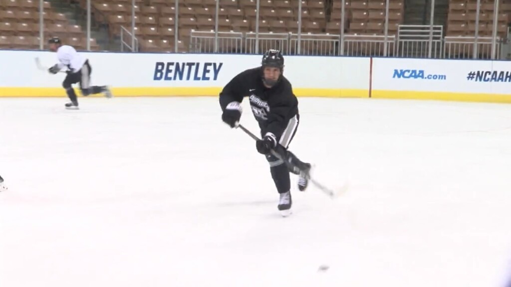 Pc Defenseman Guillaume Richard Signs Pro Contract With Columbus Blue Jackets