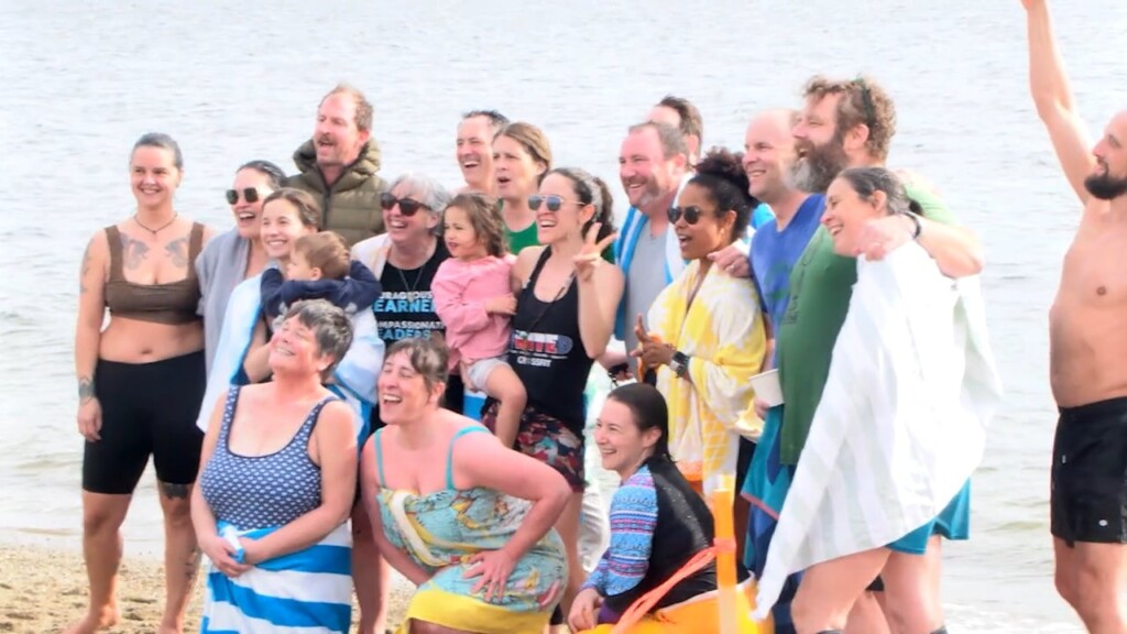 Gordon School 401gives Plunge