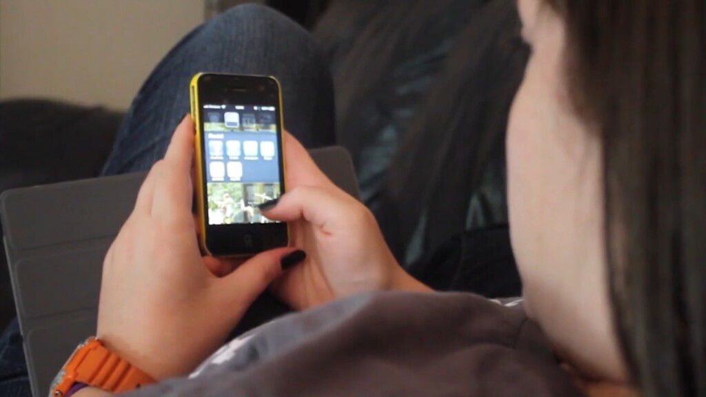 Rhode Island Senate To Vote On School Cell Phone Ban Bill