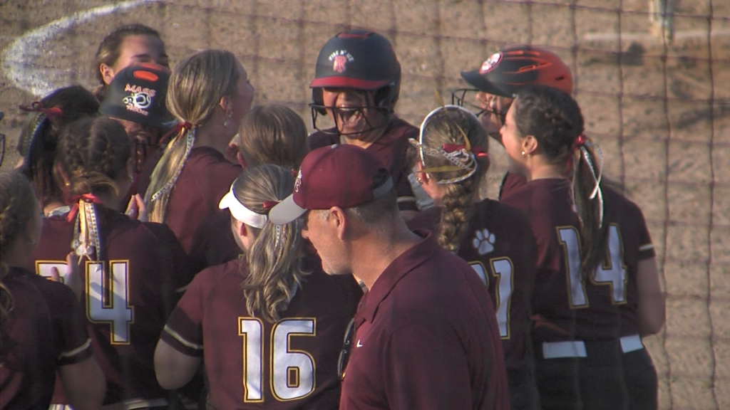 05178 Vo D3 Sb V Tiverton Cranston East Isteele00 00 29 51still001