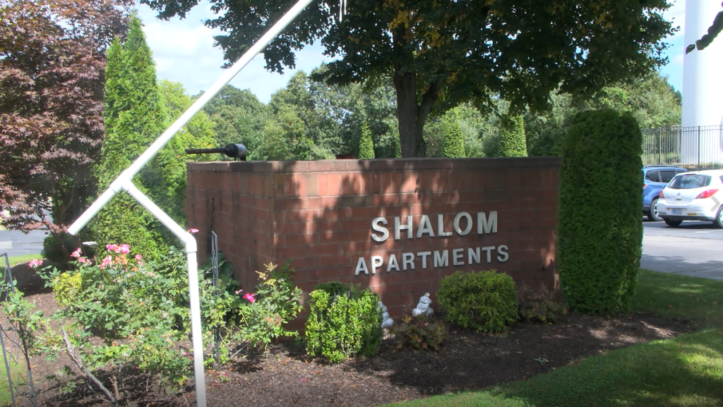 Shalom Apartments