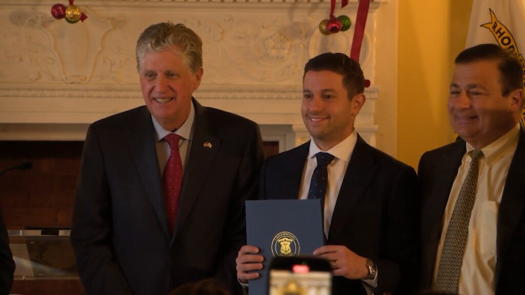 Leaders Celebrate Delta Dental's Loan Repayment Program Awardees