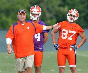 Former Clemson Star McGlockton Passes Away - ABC Columbia