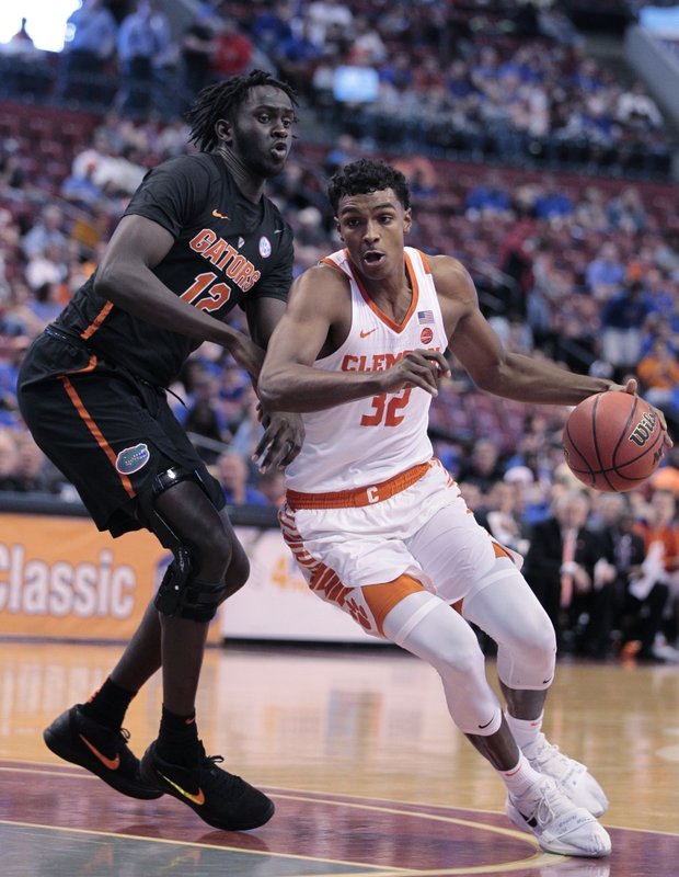 Clemson Chomps No. 22 Gators, 71-69 - ABC Columbia