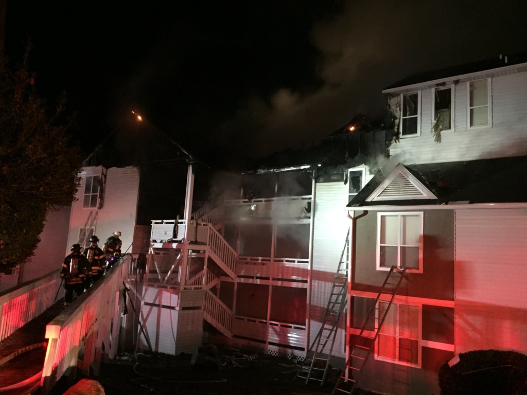 Crews battle overnight blaze at Columbia apartment complex - ABC Columbia