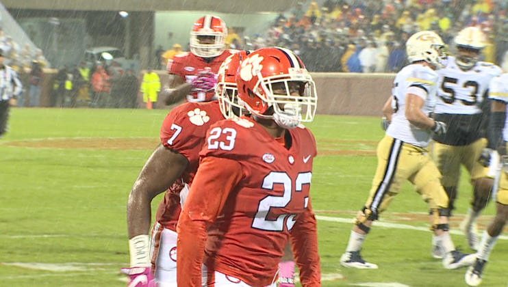 Clemson's Smith signs deal with Falcons - ABC Columbia