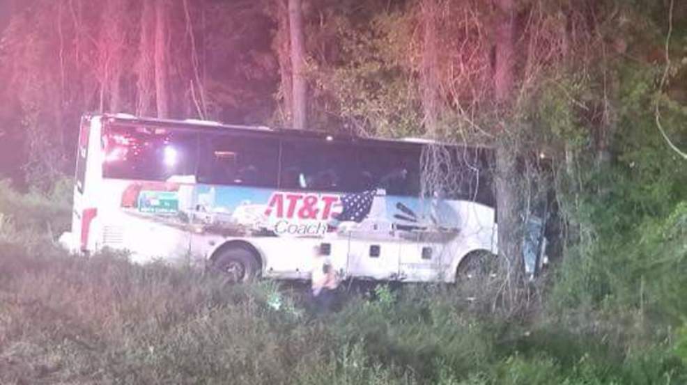 17 hurt in charter bus crash on I-95 in South Carolina - ABC Columbia