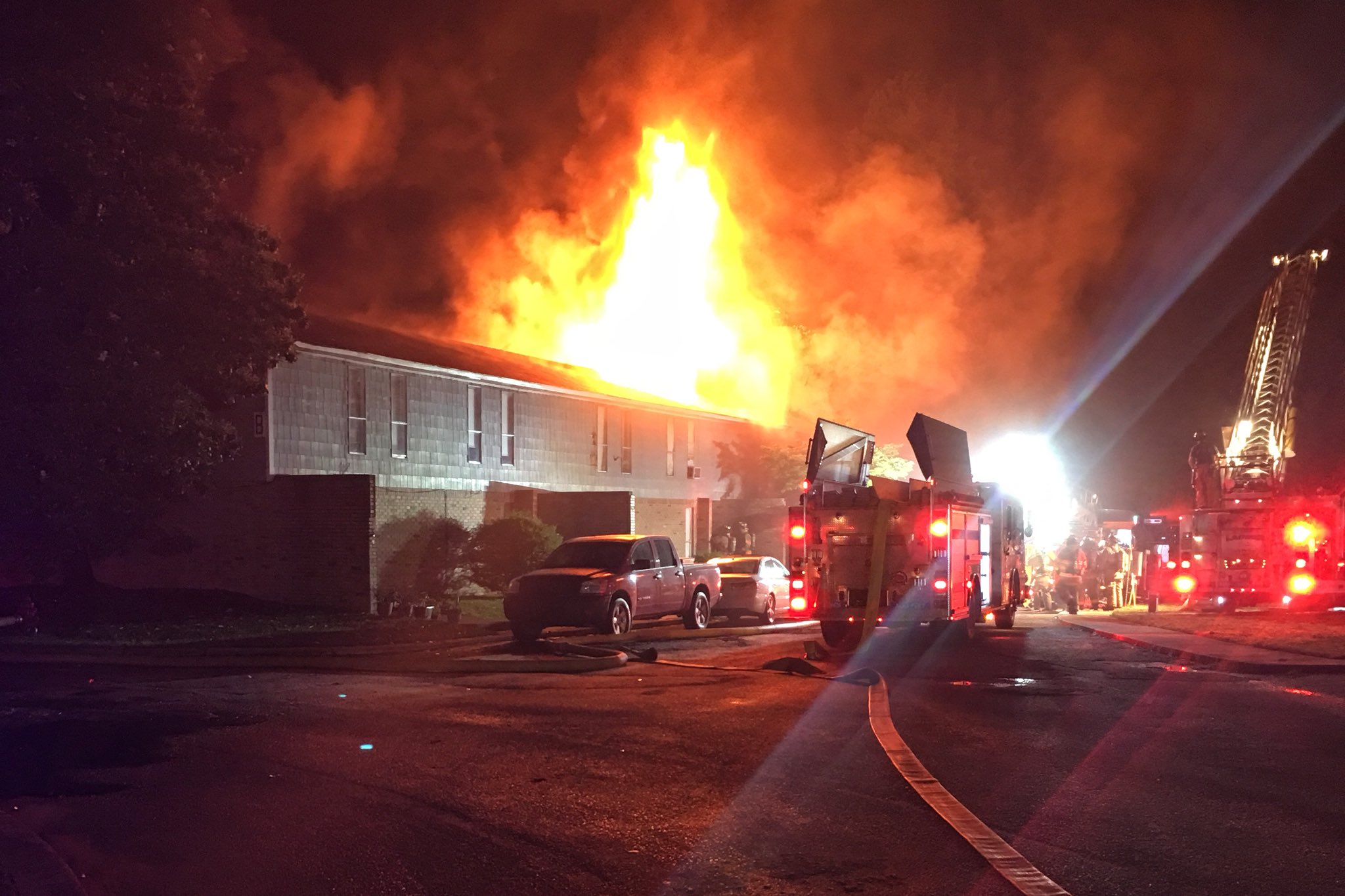15 Displaced, Dog Killed After Lexington Apartment Fire - ABC Columbia