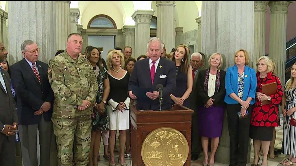 Governor salutes military spouses with proclamation to honor their ...