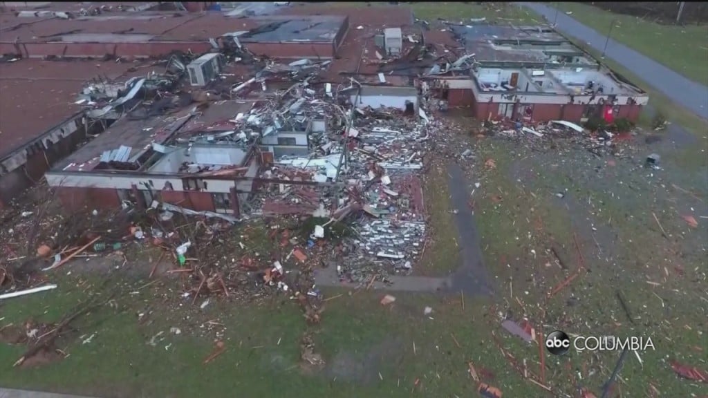 Death Toll Reaches 25 After Tornadoes Tore Through Tennessee