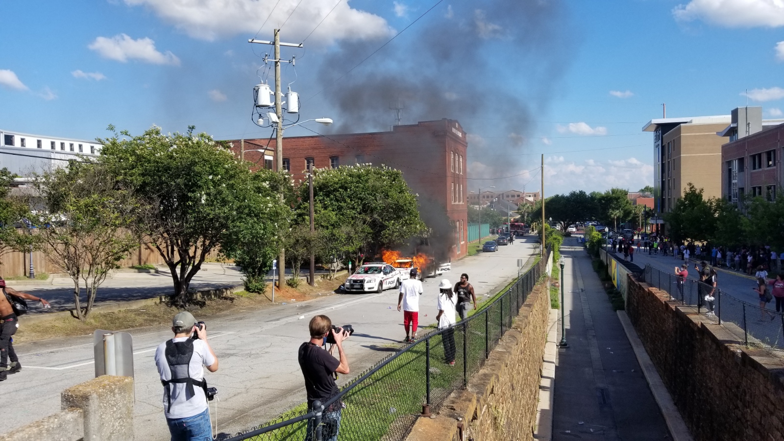 Peaceful protest in honor of Floyd begins to turn violent in