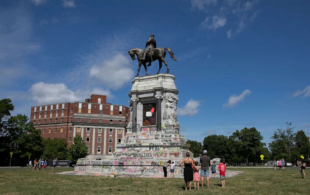 Robert E Lee Monument Graffiti Richmond Va Reuters HpEmbed 20200611