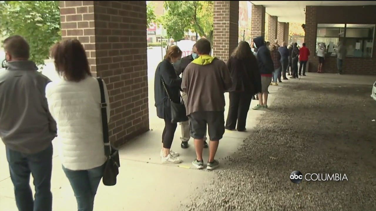 Americans Flock To The Polls In Record Early Voting Numbers Abc Columbia