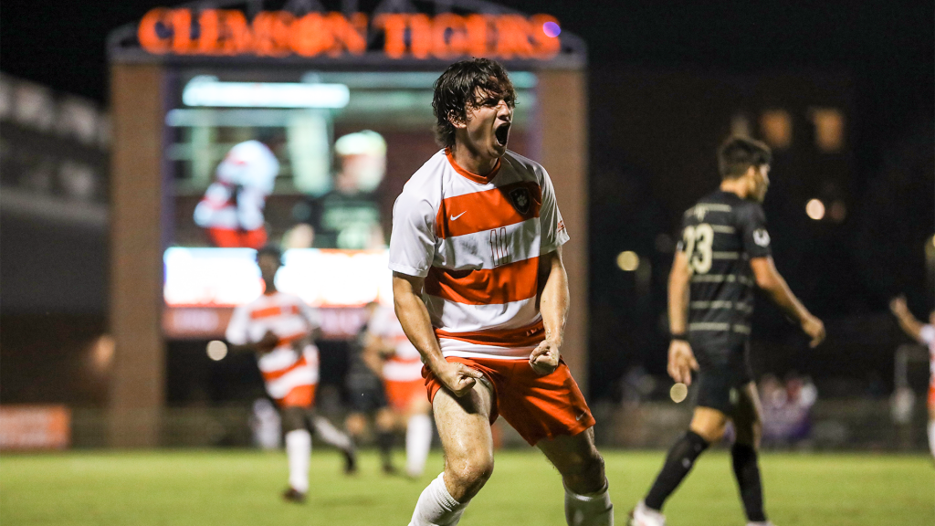 Graysonbarber.clemson.1